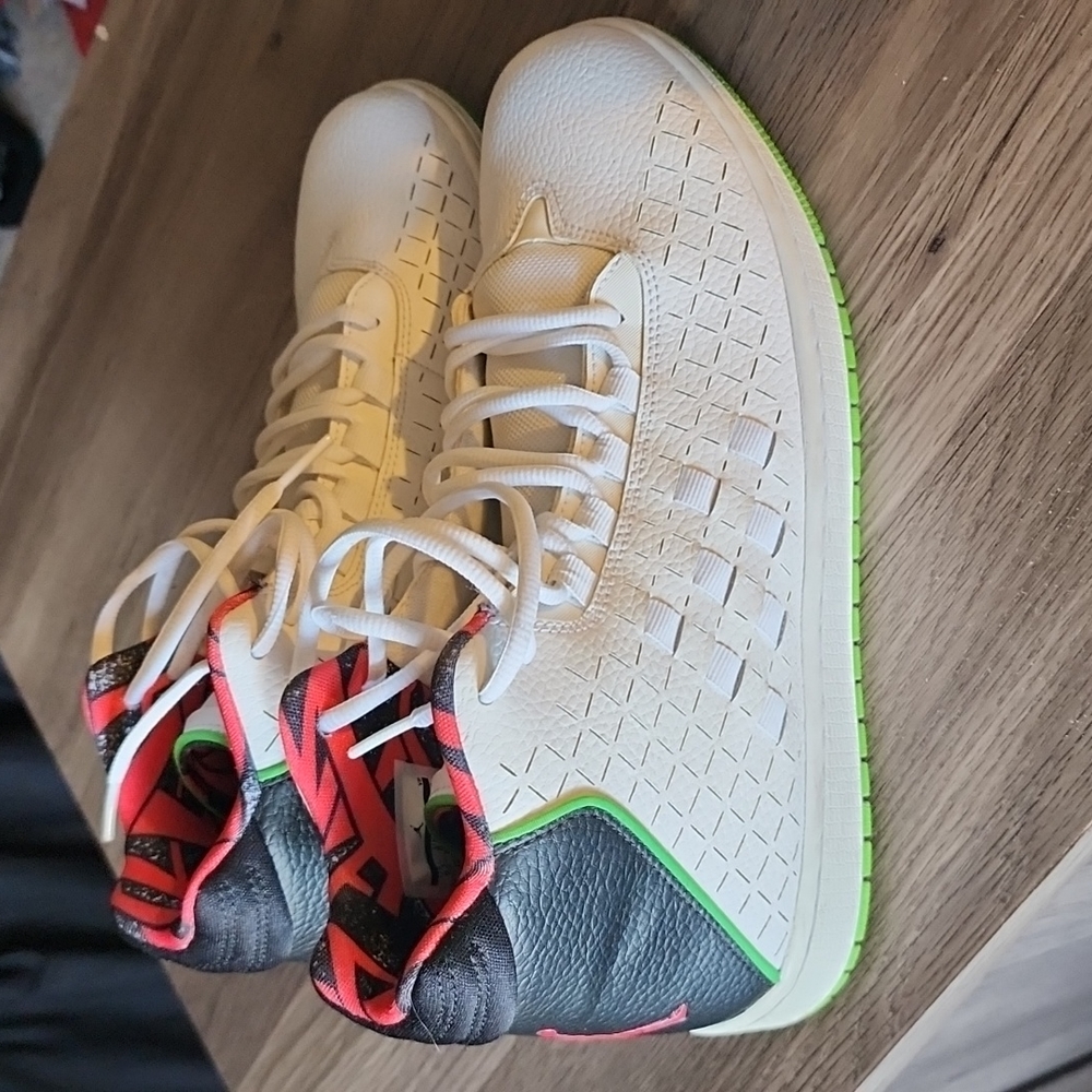 Jordan Illusion Premium White Green Pulse